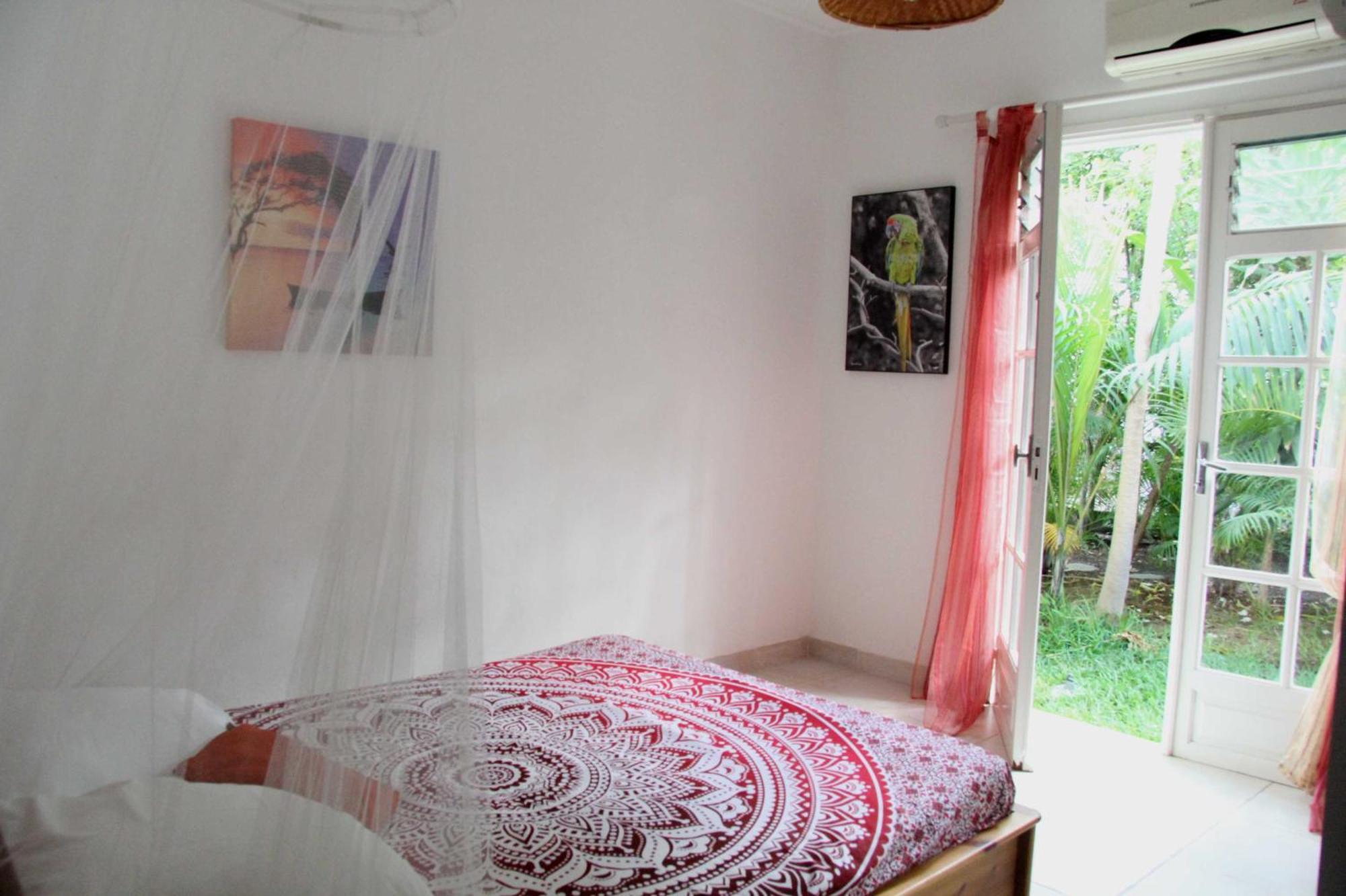 Maison Meublee Avec Piscine Pres Du Lagon 라 살린 레 뱅 외부 사진
